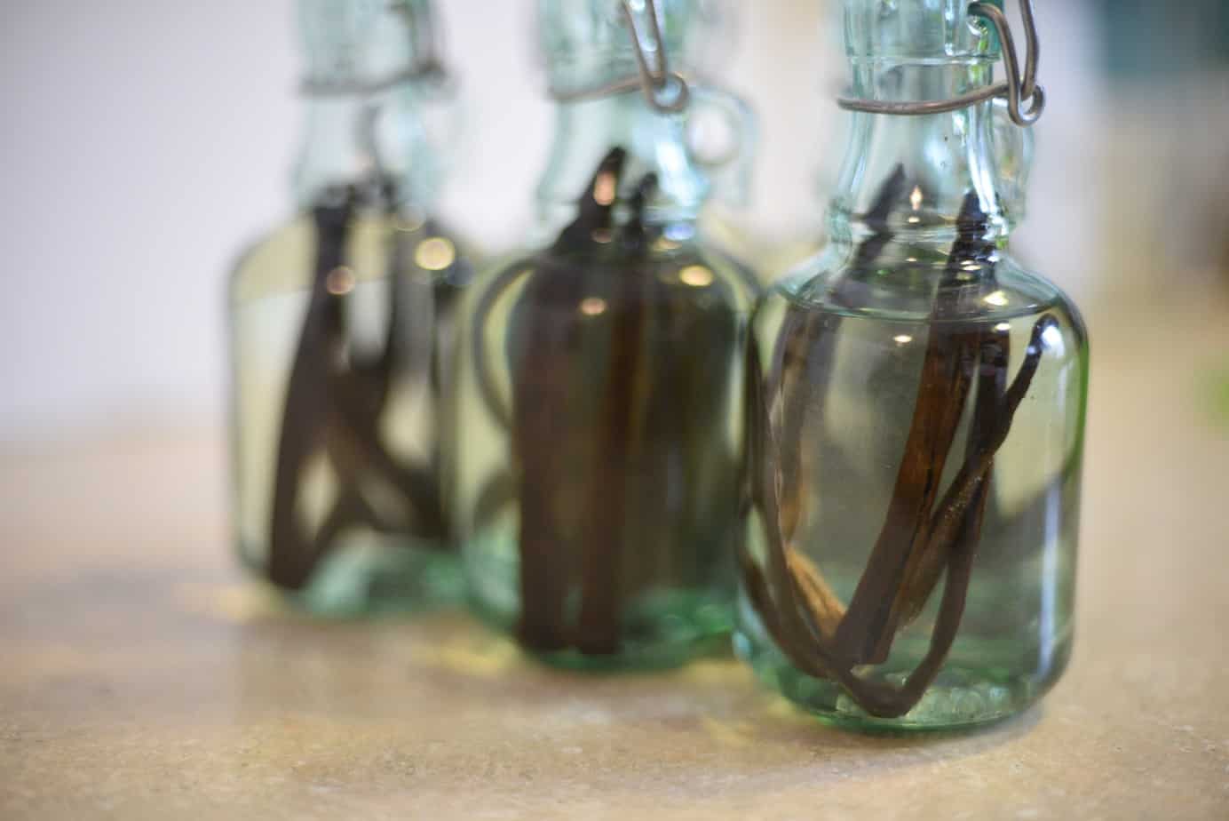 Homemade Vanilla Extract 