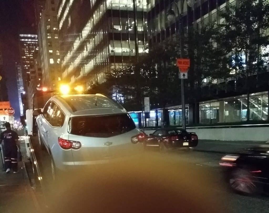 Car-Tow-6th-Avenue-NYC