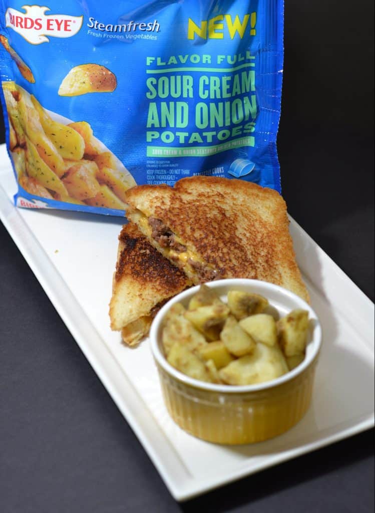 Birds Eye Flavor Full Sour Cream and Onion Potatoes with Grilled Cheese Burgers