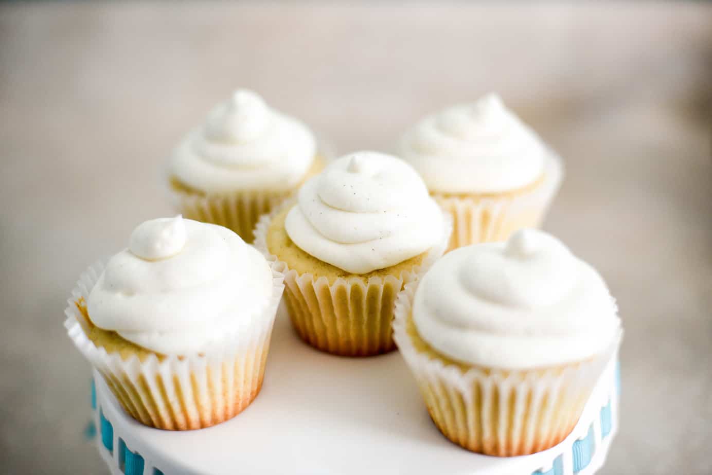 The Best Vanilla Buttermilk Cupcakes 