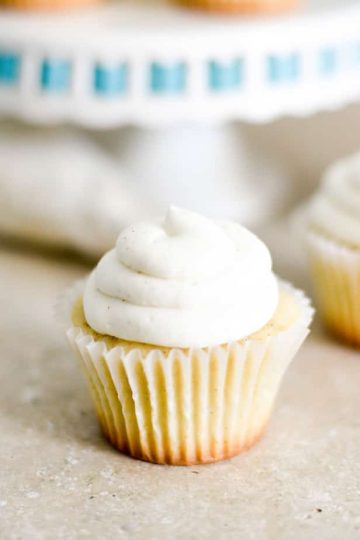 The Best Vanilla Cupcakes