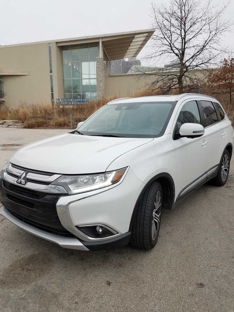 Mitsubishi Outlander SEL Touring