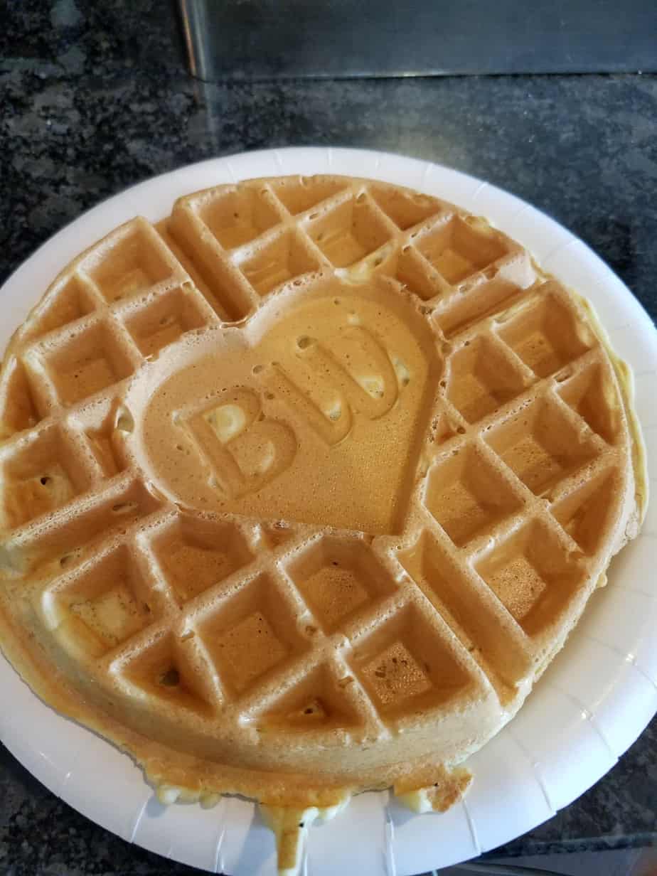 Best Western University Inn at Valparaiso - Breakfast Waffle 