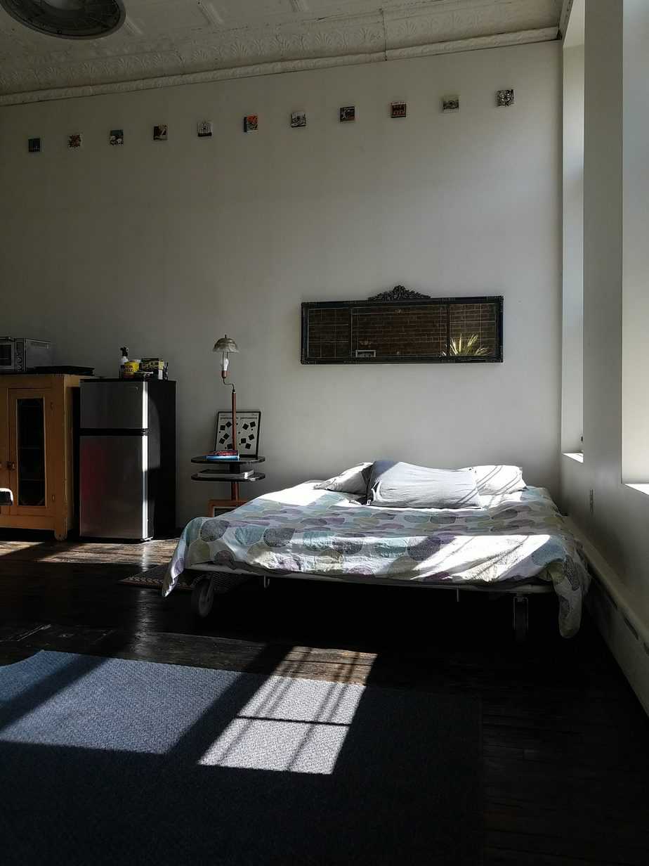 Bedroom space in Dumbo Airbnb 