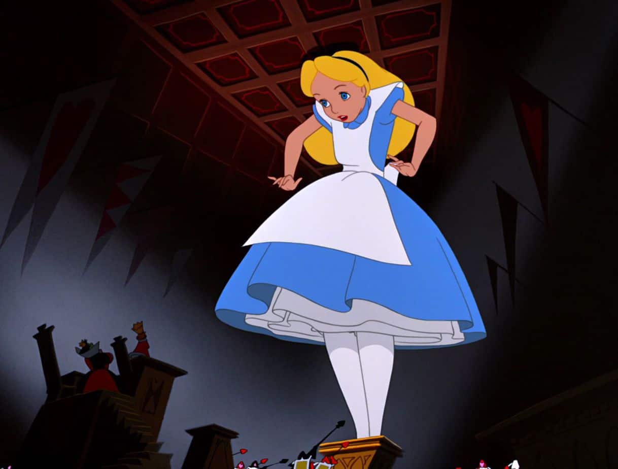 Alice In Wonderland Growing - Disney 