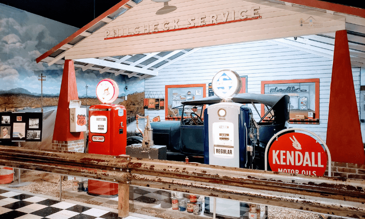 Driving through Missouri on Route 66 is a 317 mile trip through history. From neon signs, to museums with libraries attached - you'll find something to love.