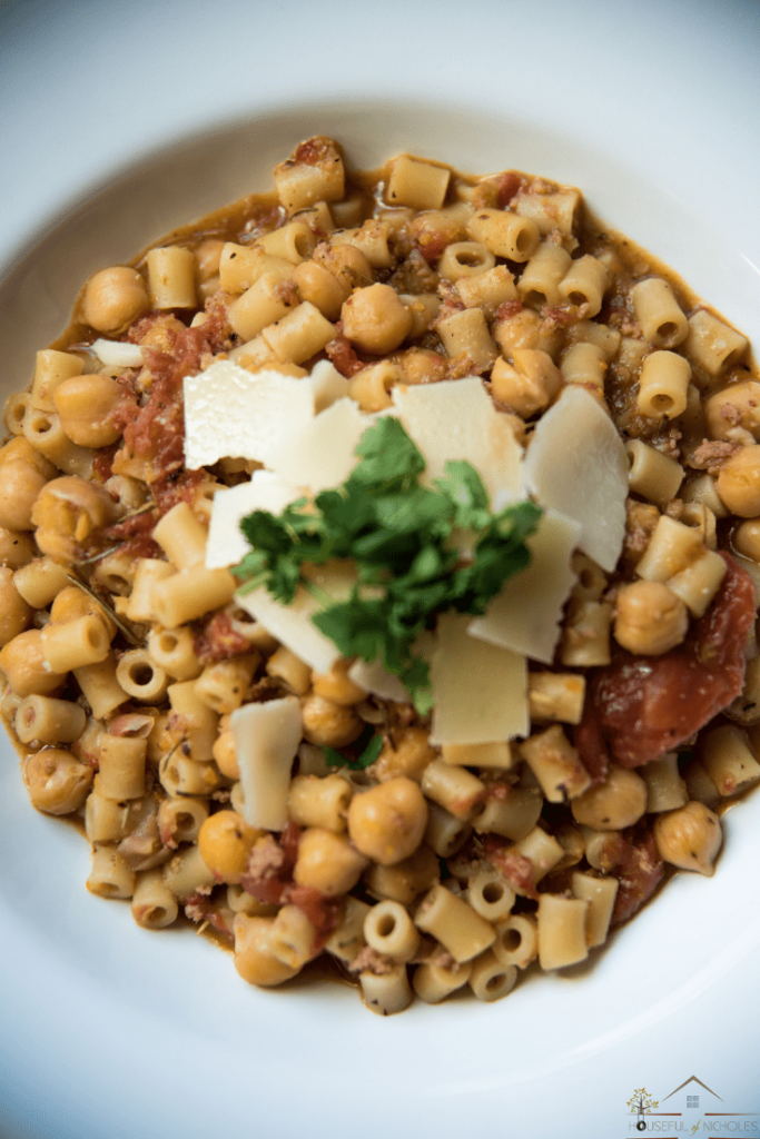 Pasta e Ceci {Pasta with Chickpeas}
