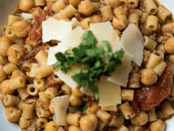 Pasta e Ceci {Pasta with Chickpeas}