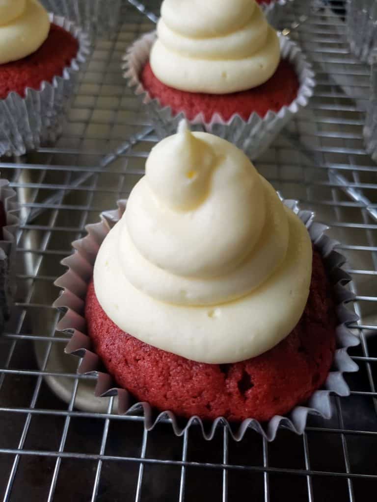 Red Velvet Cupcakes - Houseful Of Cupcakes