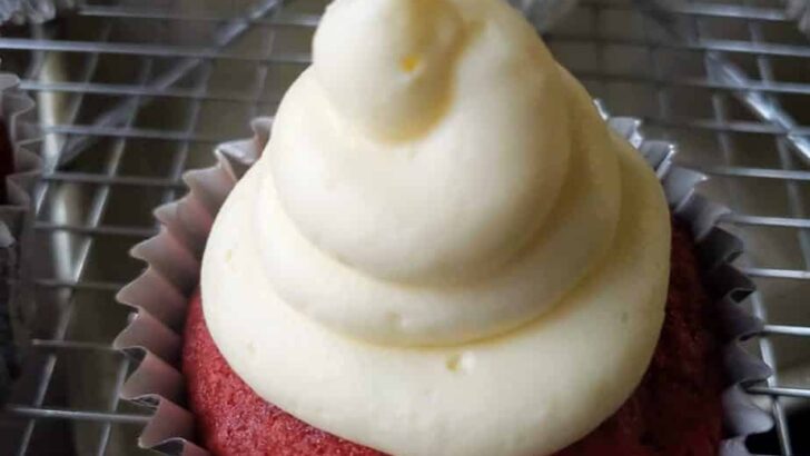 Red Velvet Cupcakes – Houseful Of Cupcakes