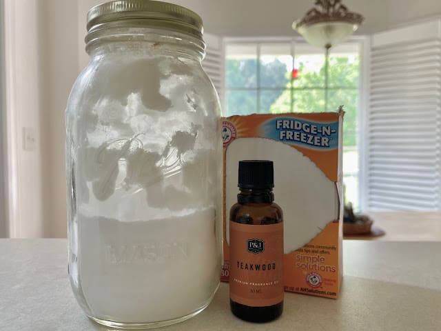 Homestead Blog Hop Feature - Homemade Abercrombie Fierce Scented Carpet Powder