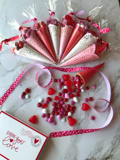 Homestead Blog Hop Feature - DIY Dollar Store Valentine's Day Candy Favors