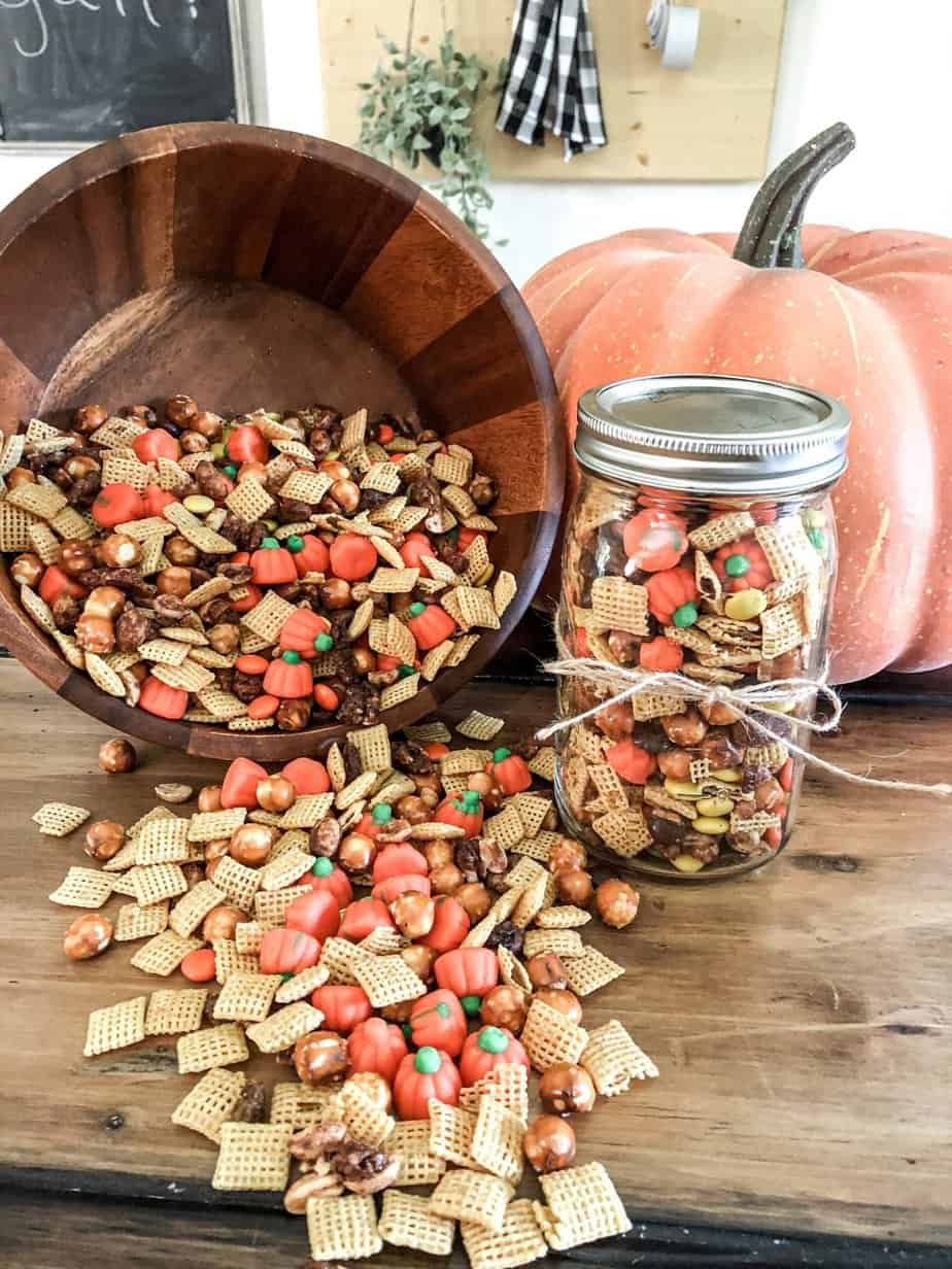 Homestead Blog Hop Feature - Pumpkin Pie Snack Mix