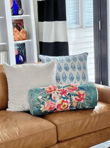 Homestead Blog Hop Feature - How to Clean Throw Pillows