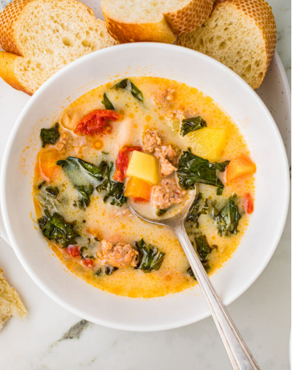 Homestead Blog Hop Feature - Slow Cooker Sausage and Kale Soup